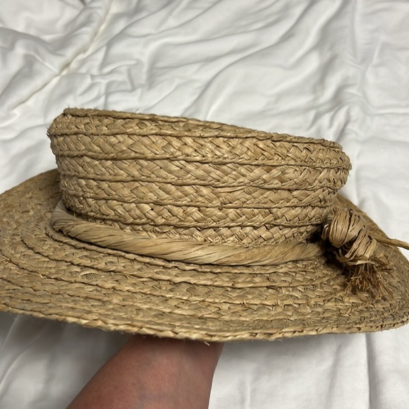 Liz Claiborne, straw hat. - Picture 5 of 5
